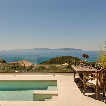 Hilaritas Luxury Suites Sea View, Private Pool & Jacuzzi Paradise Ratzaklion ภายนอก รูปภาพ