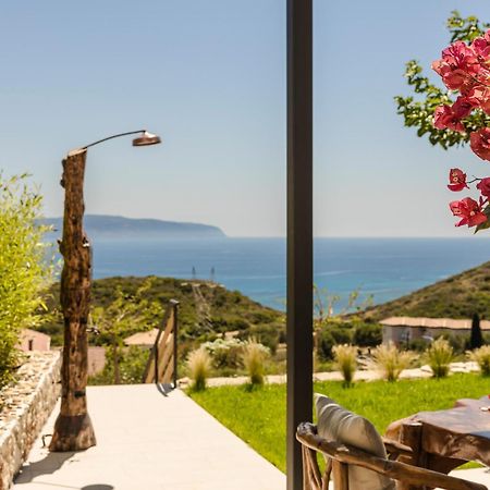 Hilaritas Luxury Suites Sea View, Private Pool & Jacuzzi Paradise Ratzaklion ภายนอก รูปภาพ