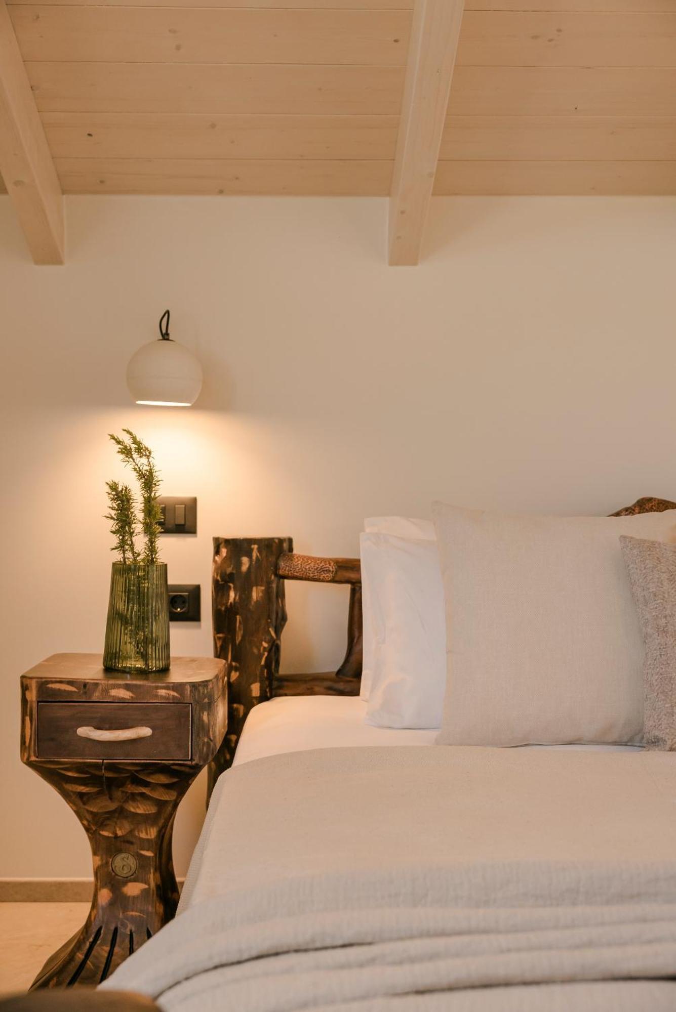 Hilaritas Luxury Suites Sea View, Private Pool & Jacuzzi Paradise Ratzaklion ภายนอก รูปภาพ