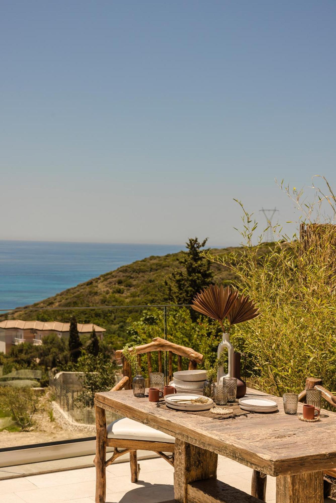 Hilaritas Luxury Suites Sea View, Private Pool & Jacuzzi Paradise Ratzaklion ภายนอก รูปภาพ