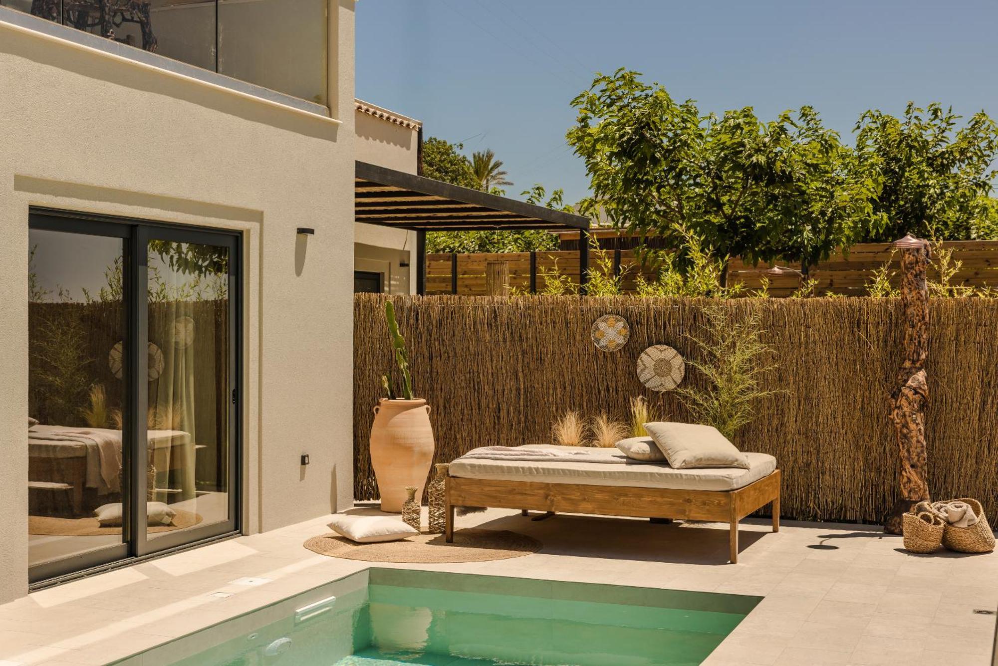 Hilaritas Luxury Suites Sea View, Private Pool & Jacuzzi Paradise Ratzaklion ภายนอก รูปภาพ