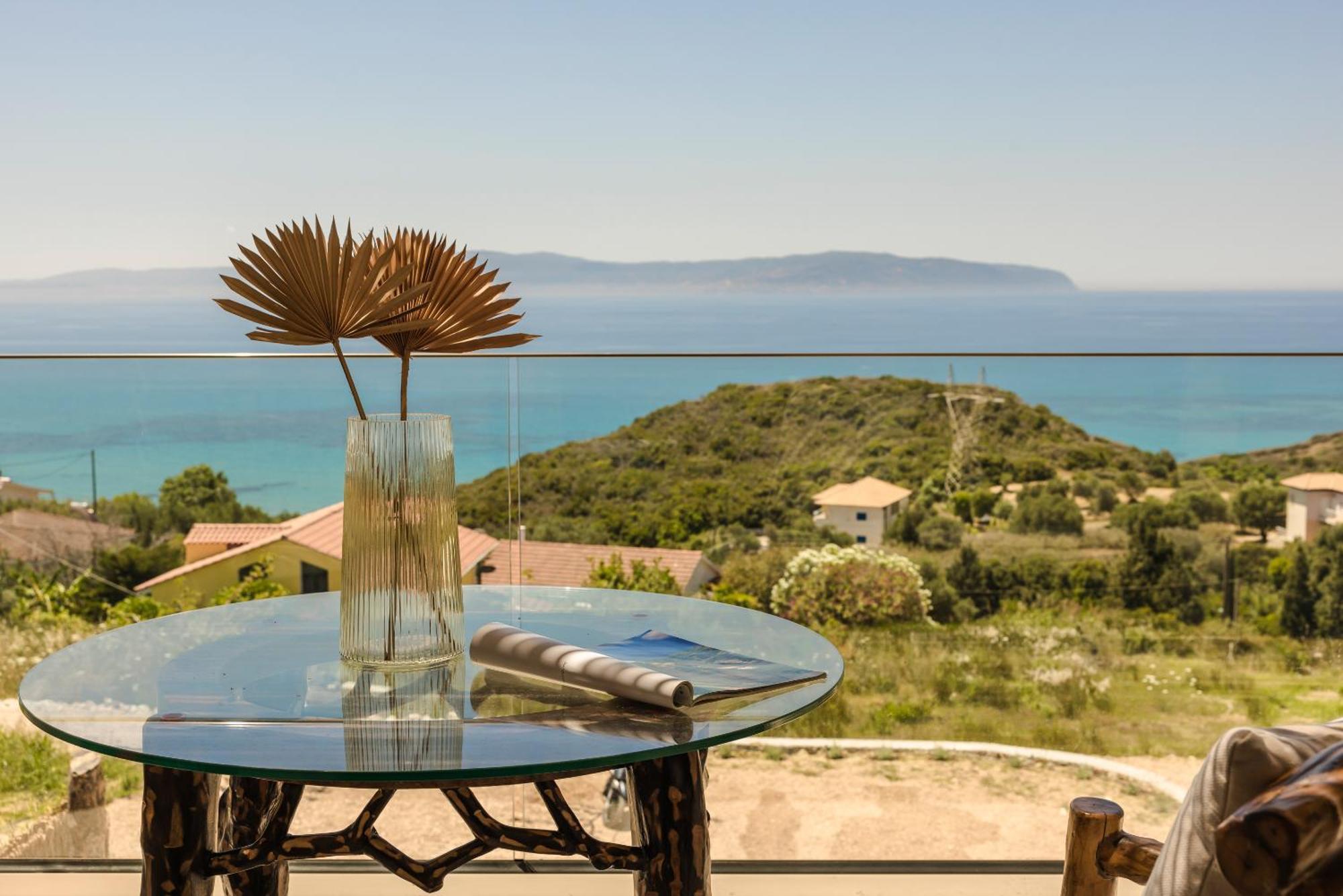 Hilaritas Luxury Suites Sea View, Private Pool & Jacuzzi Paradise Ratzaklion ภายนอก รูปภาพ