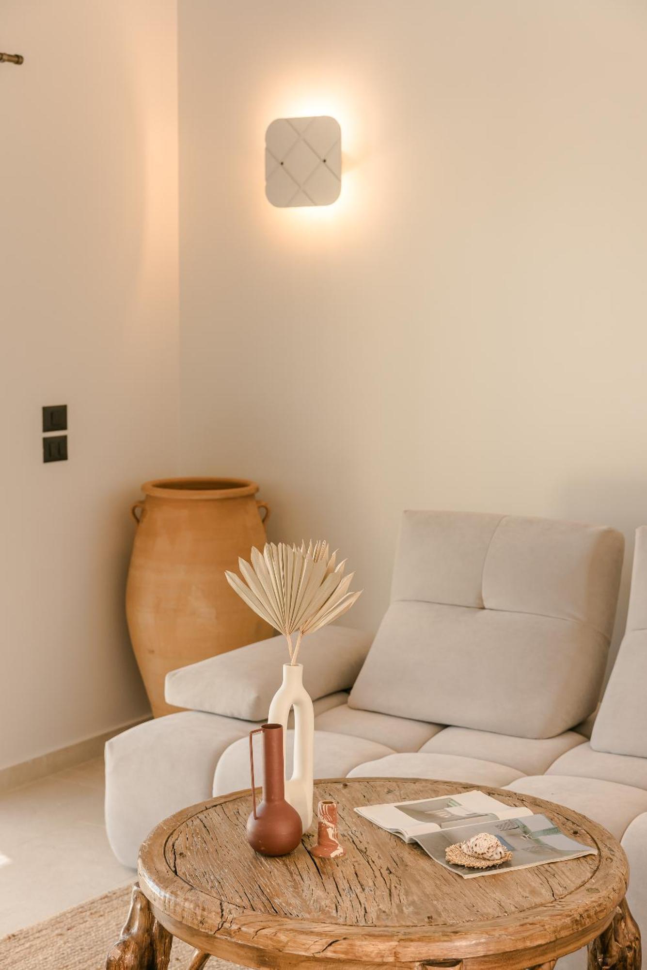 Hilaritas Luxury Suites Sea View, Private Pool & Jacuzzi Paradise Ratzaklion ภายนอก รูปภาพ