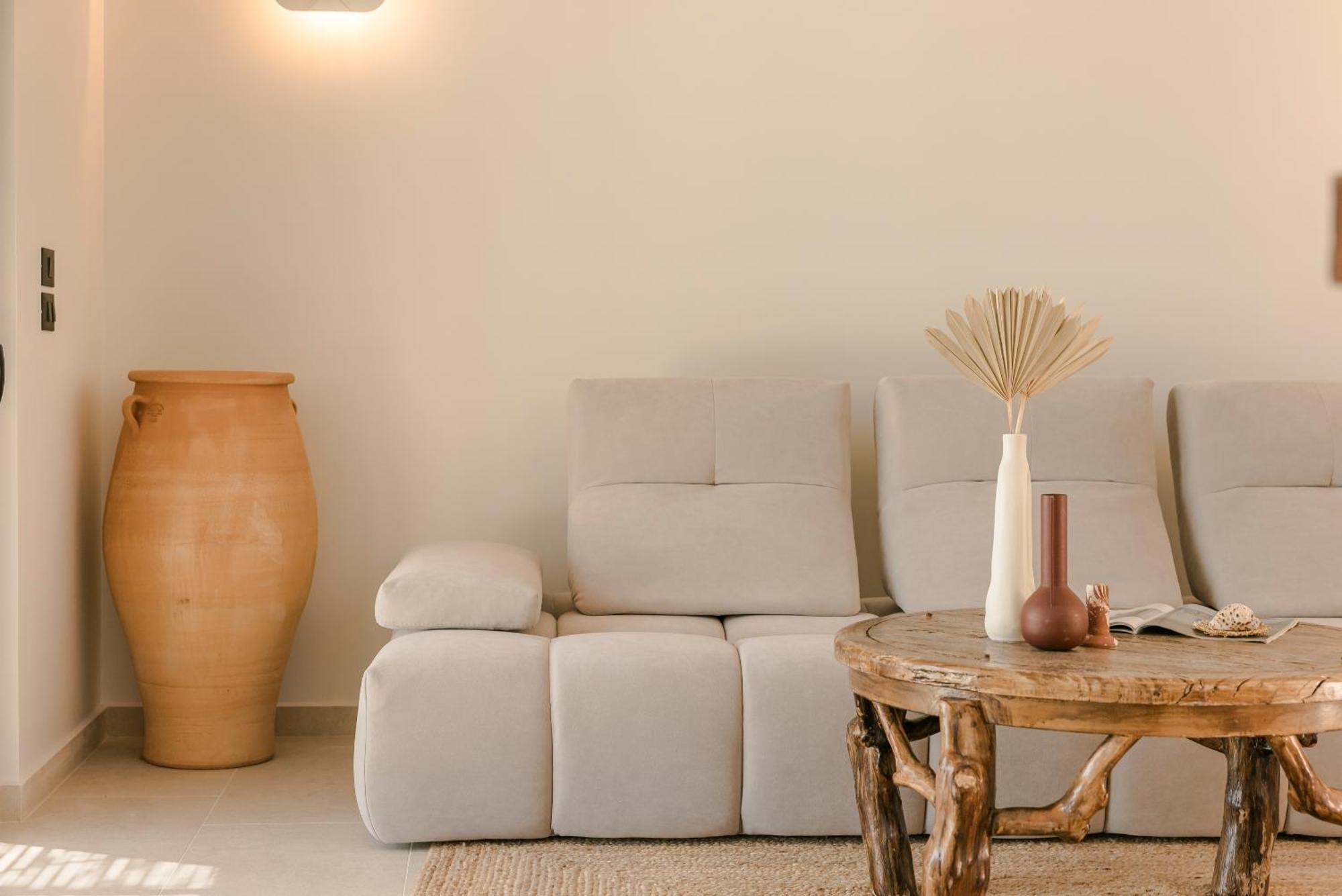 Hilaritas Luxury Suites Sea View, Private Pool & Jacuzzi Paradise Ratzaklion ภายนอก รูปภาพ